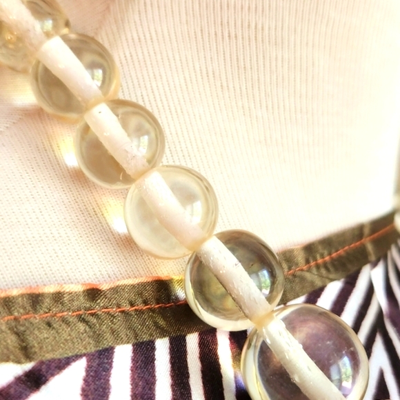 Chunky Acrylic Statement Necklace w/Screw Clasp - Rounds - Picture 5 of 15